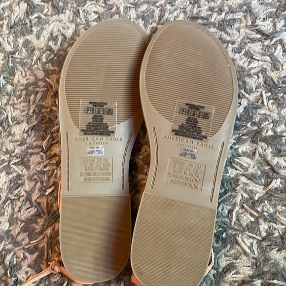 American Eagle sandals NWOT - Picture 3 of 3